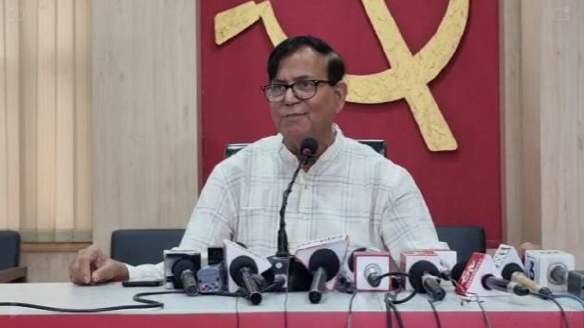 মানুষের পঞ্চায়েত গড়ার ডাক সেলিমের মানুষের পঞ্চায়েত গড়ার ডাক সেলিমের