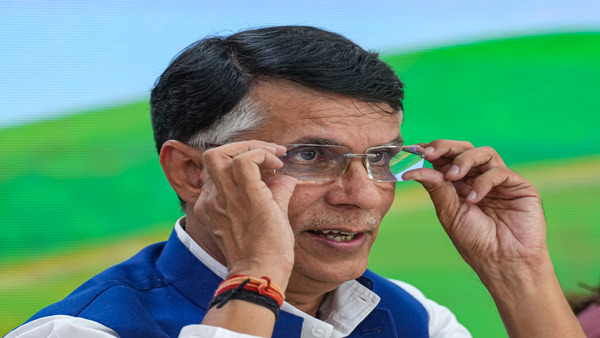 পবন খেরা