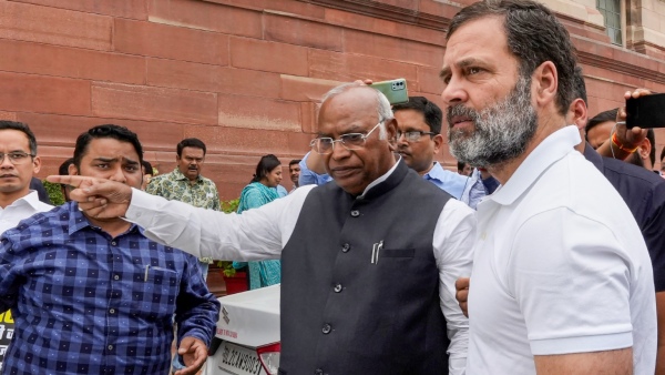 মানহানির মামলার রায় বাতিলের আবেদন মানহানির মামলার রায় বাতিলের আবেদন