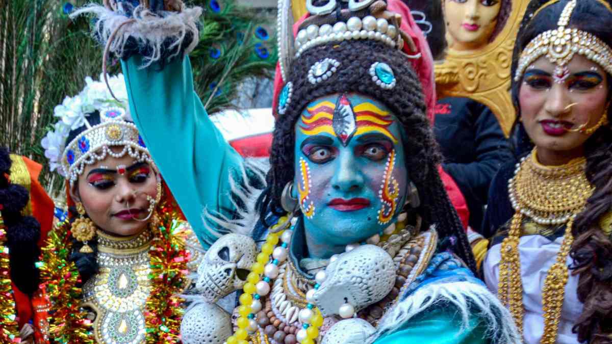 নীলপুজোর দিন নীলষষ্ঠী পুজো হয় কেন
