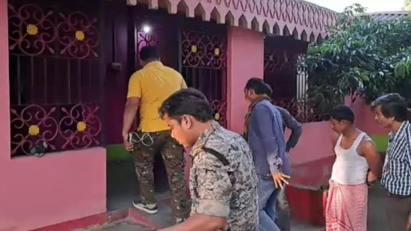 শীতলকুচিতেও নৃশংস ভাবে খুন শীতলকুচিতেও নৃশংস ভাবে খুন