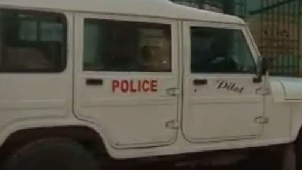 প্রশ্নের মুখে আইনশৃঙ্খলা প্রশ্নের মুখে আইনশৃঙ্খলা