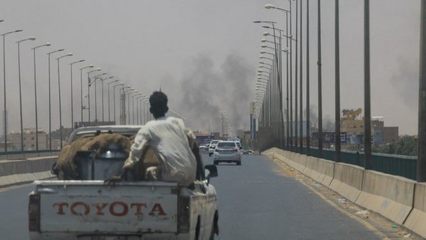 সুদানে গৃহযুদ্ধের আঁচ আরও গনগনে সুদানে গৃহযুদ্ধের আঁচ আরও গনগনে