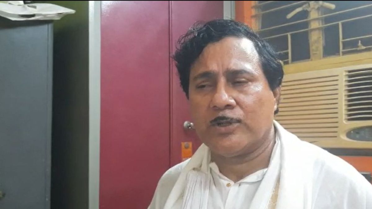 তৃণমূলের প্রাক্তন ব্লক সভাপতির বাড়িতে সিবিআই তৃণমূলের প্রাক্তন ব্লক সভাপতির বাড়িতে সিবিআই