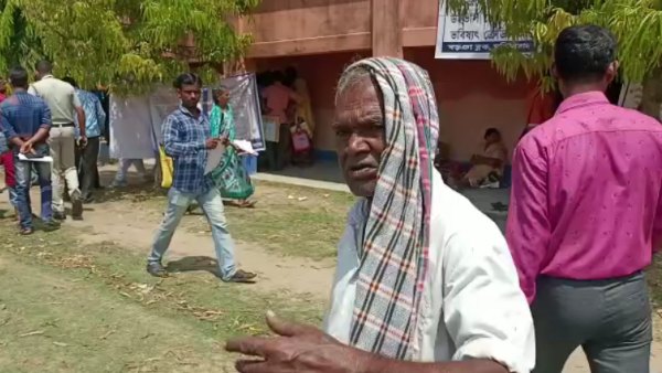 তৃণমূল বিধায়ক দুয়ারে সরকার পরিদর্শনে আসতেই চোর চোর স্লোগান, উত্তেজনা