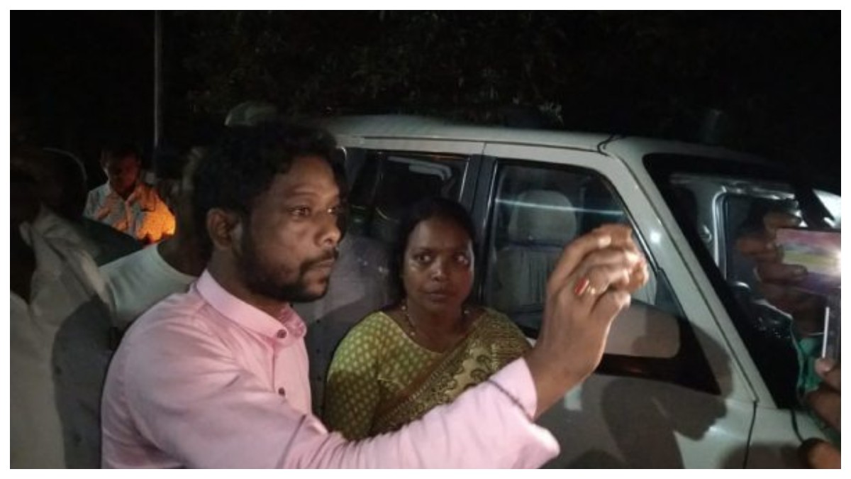 জঙ্গলমহলে সংঘাতের আবহ! বাংলা জুড়ে ধর্মঘটের ডাক আদিবাসীদের বিভিন্ন সংগঠনের জঙ্গলমহলে সংঘাতের আবহ! বাংলা জুড়ে ধর্মঘটের ডাক আদিবাসীদের বিভিন্ন সংগঠনের