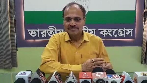 অপদার্থ-অযোগ্য নিজেই স্বীকার করেছেন! নাটুকে মুখ্যমন্ত্রী এবার দেবেন বোমাশ্রী, মমতাকে তীব্র আক্রমণ অধীরের