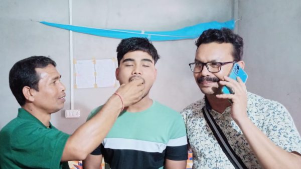  অঙ্কুর রায়