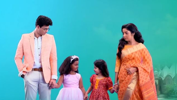 হাড্ডাহাড্ডি লড়াই চলছে জগদ্ধাত্রী ও অনুরাগের ছোঁয়ার মধ্যে