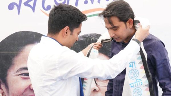 বায়রনের তৃণমূলের যোগের বিষয় কাগজ পড়েই জানলেন মমতা বায়রনের তৃণমূলের যোগের বিষয় কাগজ পড়েই জানলেন মমতা