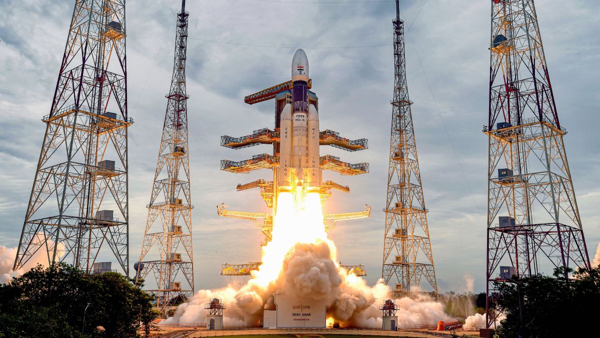 চন্দ্রযান ৩-এর উৎক্ষেপণের তারিখ নির্ধারণ করে ফেলল ইসরো চন্দ্রযান ৩-এর উৎক্ষেপণের তারিখ নির্ধারণ করে ফেলল ইসরো