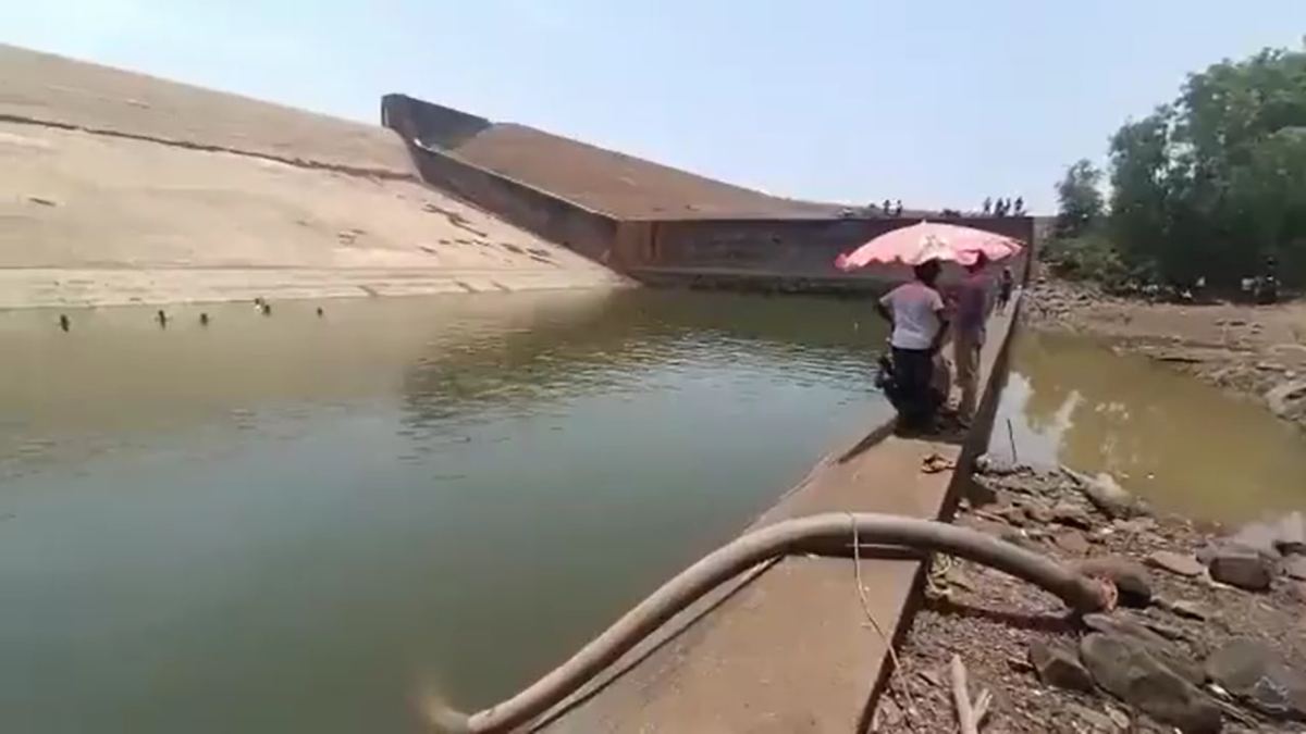 জলাধারের ৩-৪ ফুট জল খালি করার মৌখিক অনুমতি দিয়েছিলেন জলাধারের ৩-৪ ফুট জল খালি করার মৌখিক অনুমতি দিয়েছিলেন