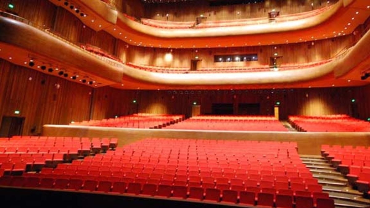 আপত্তিকর-অশ্লীল দৃশ্য দেখানোতে না সংসদীয় কমিটি আপত্তিকর-অশ্লীল দৃশ্য দেখানোতে না সংসদীয় কমিটি