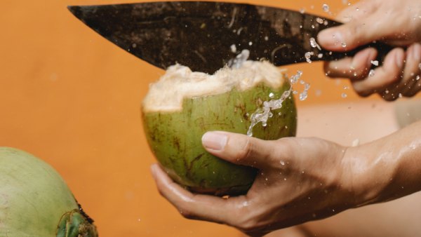 আর্থিক সঙ্কট থেকে মুক্তি পেতে কী করবেন?
