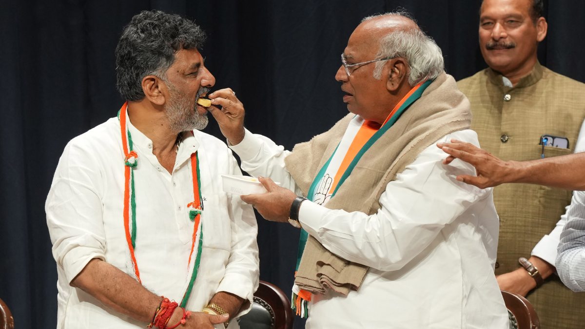 কর্নাটক নির্বাচনের ফলাফল ২০২৩: নন্দিনীর মিষ্টি ছাড়া জয় উদযাপন হয় না! বিজেপিকে খোঁচা কংগ্রেসের কর্নাটক নির্বাচনের ফলাফল ২০২৩: নন্দিনীর মিষ্টি ছাড়া জয় উদযাপন হয় না! বিজেপিকে খোঁচা কংগ্রেসের