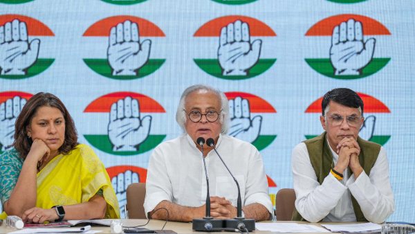 ‘মাফি দিবস’ পালনের দাবি তুলল কংগ্রেস