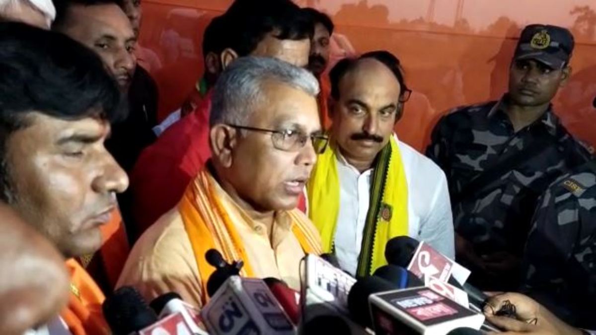 বিজেপিকে পরামর্শ দিলীপের