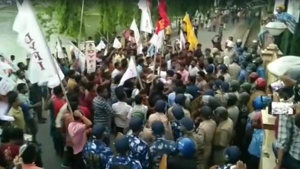 নিয়োগ দুর্নীতি-সহ বিভিন্ন ইস্যুতে পথে SFI-DYFI-AIDWA!