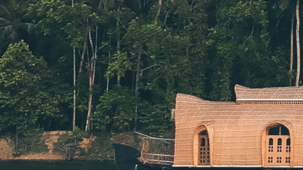 নৌকা বিহারে মন ভরে যাবে নৌকা বিহারে মন ভরে যাবে