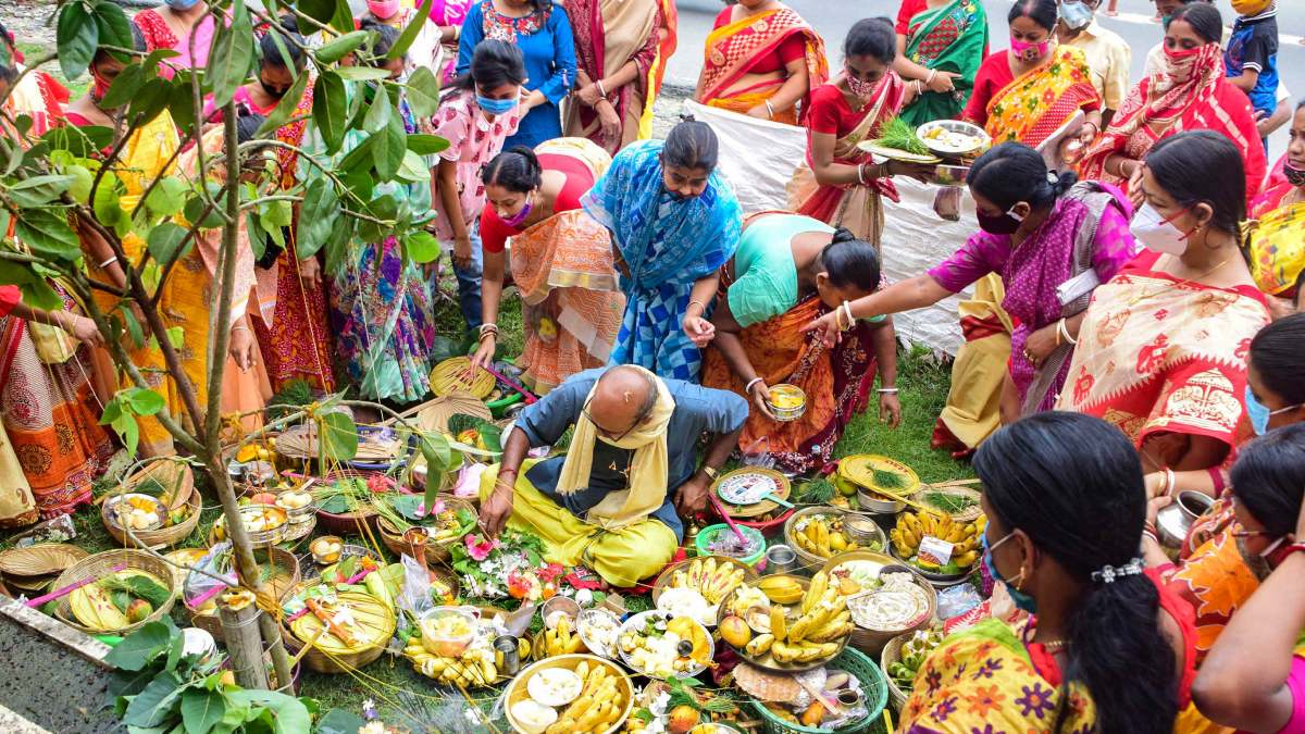 কবে পালিত হবে জামাইষষ্ঠী? কবে পালিত হবে জামাইষষ্ঠী?