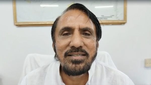 বিদ্রোহী বিধায়কের তকমা ঘোচানোর দাওয়াই