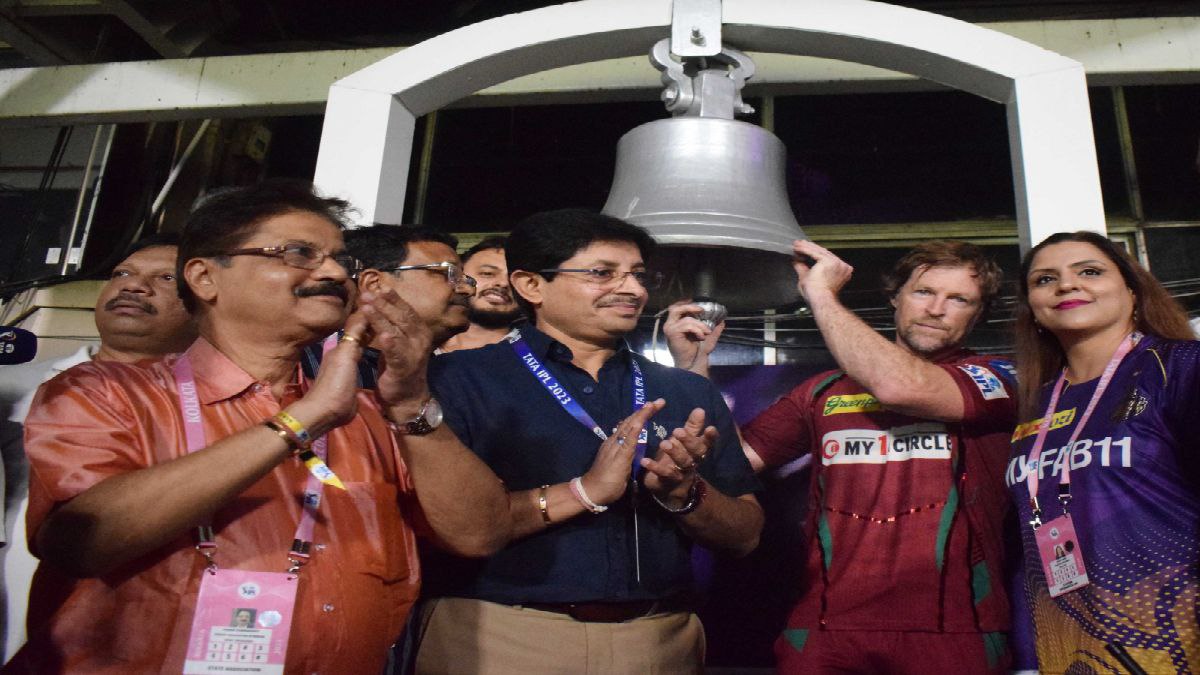ইডেন বেল সিএবি সভাপতি স্নেহাশিস ইডেন বেল সিএবি সভাপতি স্নেহাশিস