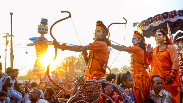কৃষ্ণের দাদা বলরাম পূর্বজন্মে ছিলেন রামের ভাই লক্ষ্মণ! 