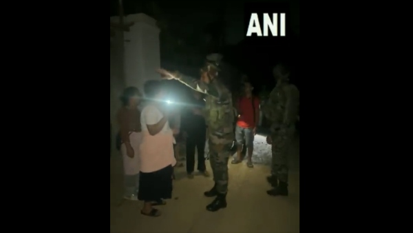 মণিপুরে নামল সেনা