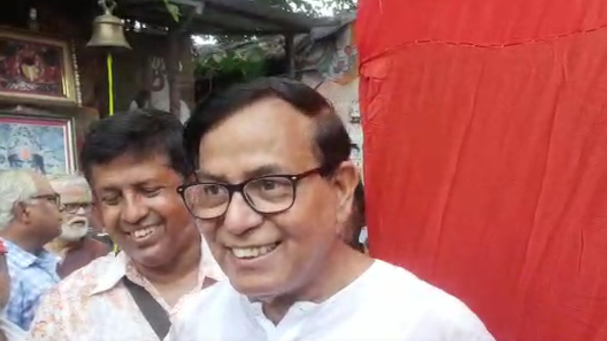 একইসঙ্গে বিজেপি ও তৃণমূলকে নিশানা মহঃ সেলিমের একইসঙ্গে বিজেপি ও তৃণমূলকে নিশানা মহঃ সেলিমের