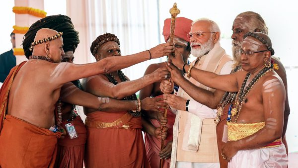 নতুন সংসদ ভবনের উদ্বোধনে ইঙ্গিত মোদীর