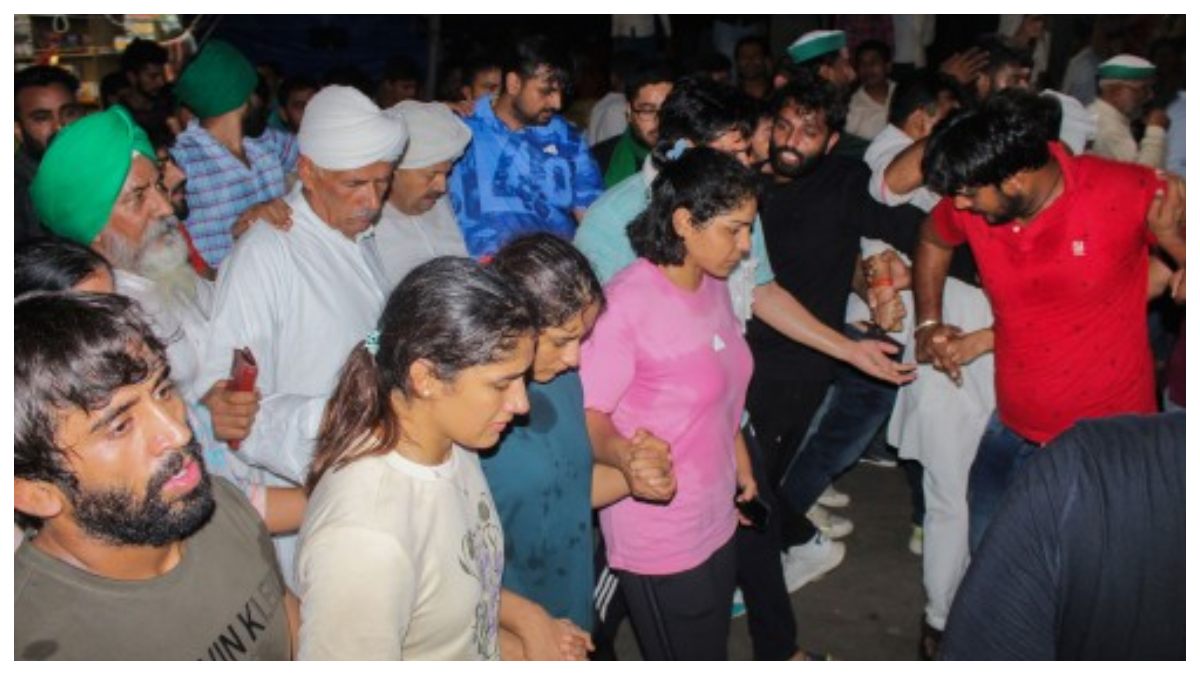 কুস্তিগীরদের প্রতিবাদ কুস্তিগীরদের প্রতিবাদ