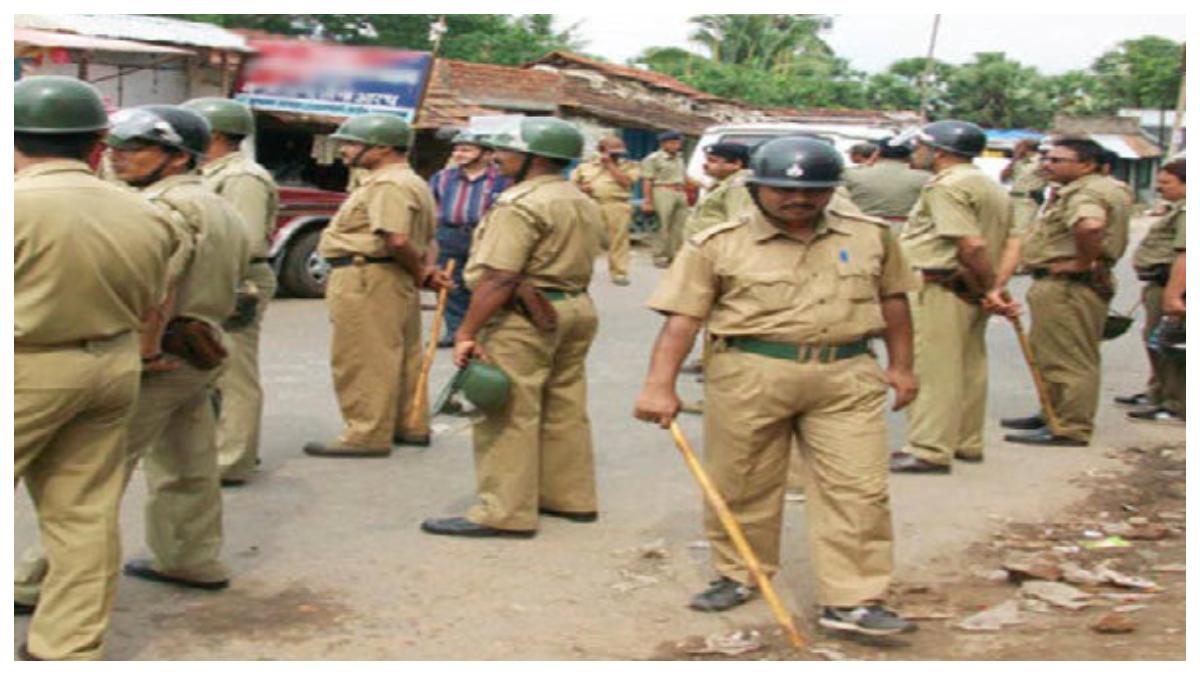 দলিত যুবককে বেধড়ক মার দলিত যুবককে বেধড়ক মার