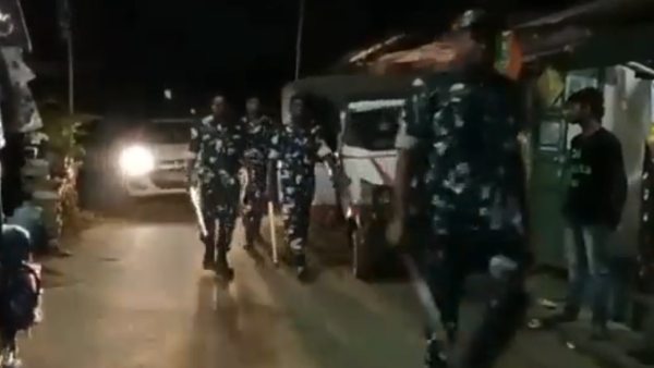 বজবজ বিস্ফোরণে NIA তদন্ত দাবি করে মমতাকে নিশানা শুভেন্দুর বজবজ বিস্ফোরণে NIA তদন্ত দাবি করে মমতাকে নিশানা শুভেন্দুর