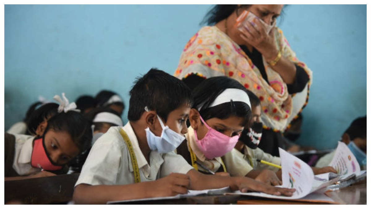 বিচারপতি গাঙ্গুলির নির্দেশে আরও এক মন্ত্রীর মেয়ের চাকরি বাতিল! তালিকায় একের পর এক তৃণমূল নেতাদের আত্মীয় বিচারপতি গাঙ্গুলির নির্দেশে আরও এক মন্ত্রীর মেয়ের চাকরি বাতিল! তালিকায় একের পর এক তৃণমূল নেতাদের আত্মীয়