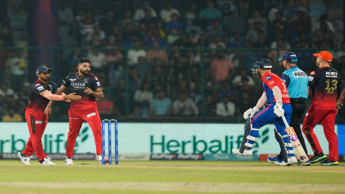 ওয়ার্নার বনাম সিরাজ ওয়ার্নার বনাম সিরাজ