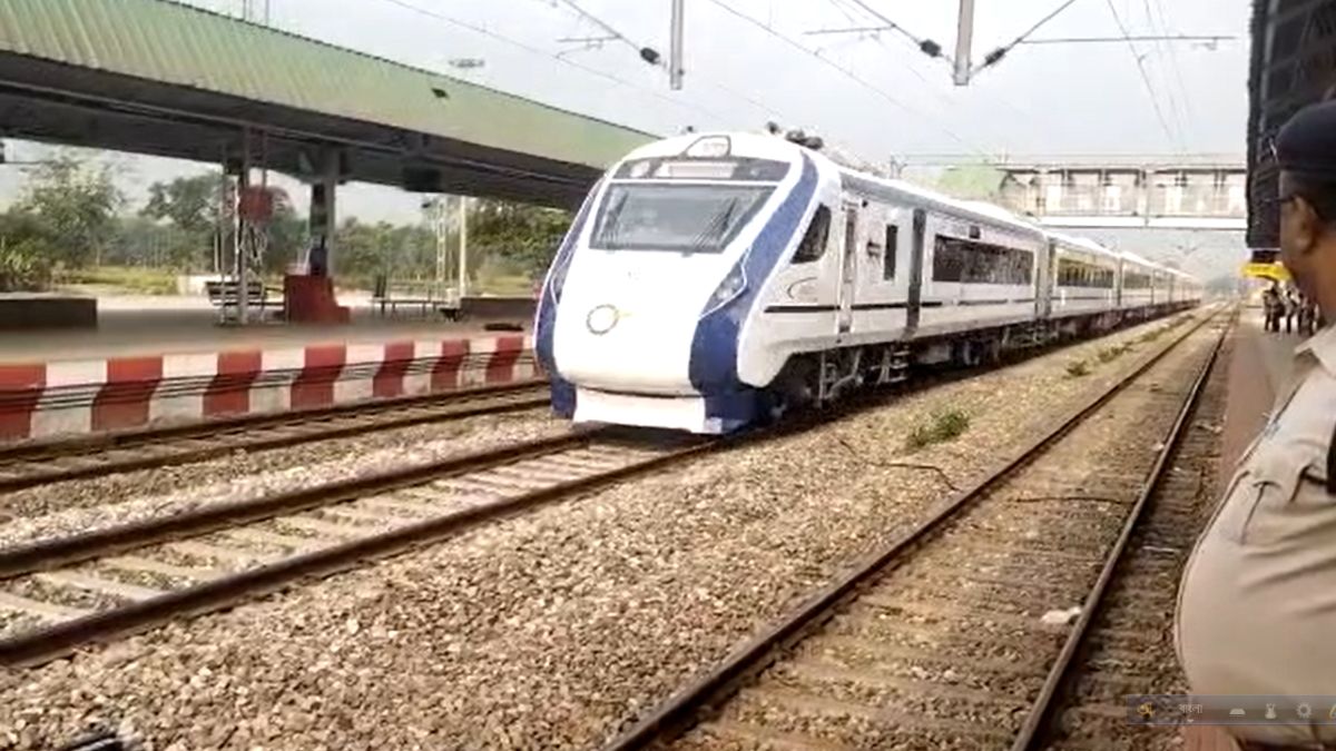 বাংলার আরও একটি রুটে ছুটবে Vande Bharat Express! বাংলার আরও একটি রুটে ছুটবে Vande Bharat Express!