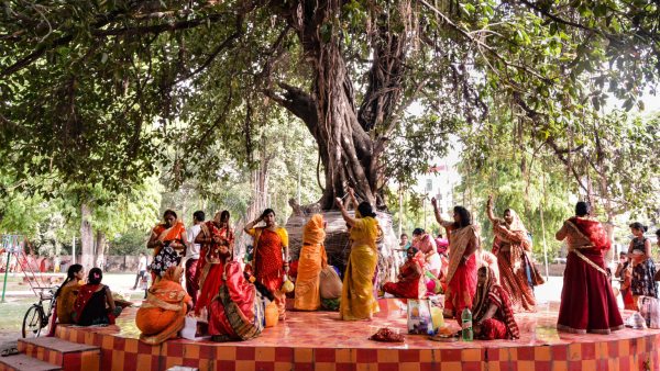 বট সাবিত্রী ব্রতের সময় ভাগ্যের দ্বার খুলবে কাদের বট সাবিত্রী ব্রতের সময় ভাগ্যের দ্বার খুলবে কাদের