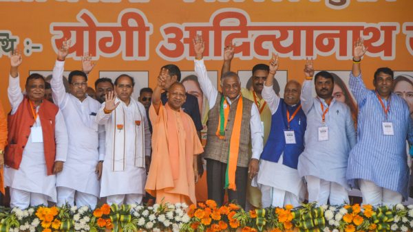 স্থানীয় নির্বাচনে বিপুল জয়ে যোগীকে কৃতিত্ব দিলেন মোদী