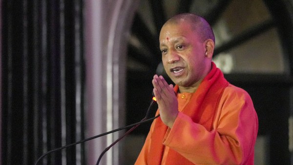 যোগী আদিত্যনাথের যোগী আদিত্যনাথের