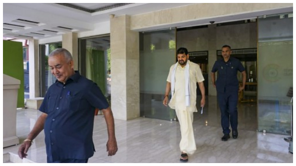 কুস্তি কুস্তি