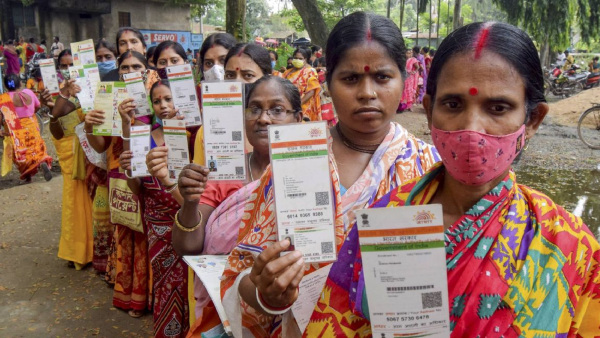 জন্ম-মৃত্যুর ক্ষেত্রে পরিচয় প্রমাণে ব্যবহার হতে পারে আধার