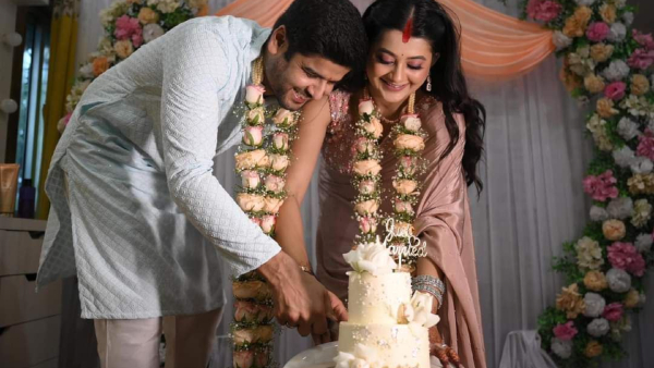 বিয়ে হলেও অনুষ্ঠান এখনও বাকি! 