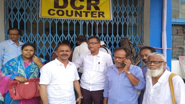 মালদহে তৃণমূল ছেড়ে সিপিএমে, হাওড়ায় কংগ্রেসে