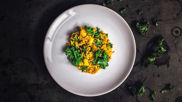 image of curry leaves