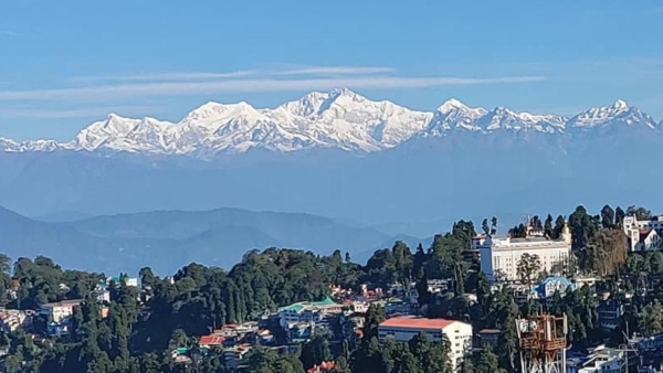 বর্ষায় পাহাড় বর্ষায় পাহাড়