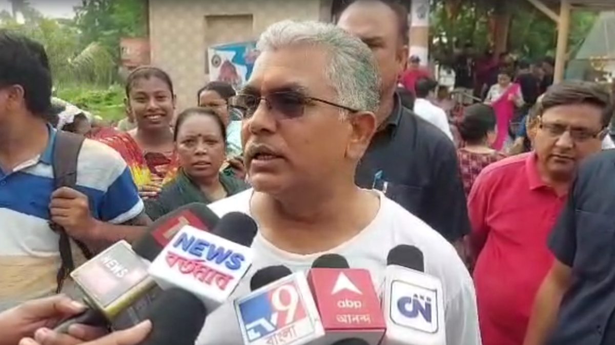 সুকন্যা-অর্পিতা-কুন্তলের নাম দিলীপ ঘোষের মুখে সুকন্যা-অর্পিতা-কুন্তলের নাম দিলীপ ঘোষের মুখে