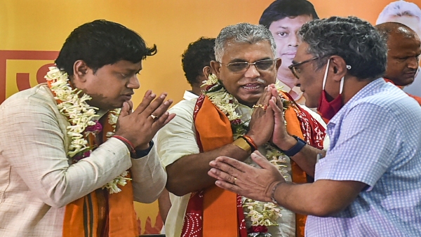 দিলীপের থেকে এগিয়ে সুকান্ত দিলীপের থেকে এগিয়ে সুকান্ত