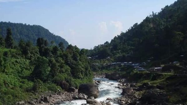 কোলে লাক্সারি টেন্টে কাটিয়ে যান কয়েকটা দিন