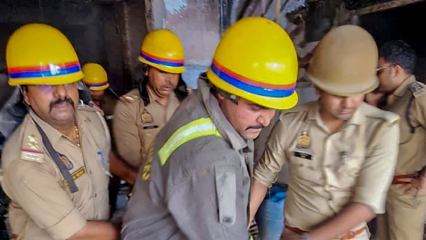 বিশাখাপত্তনমের একটি ল্যাবে প্রবল বিস্ফোরণ