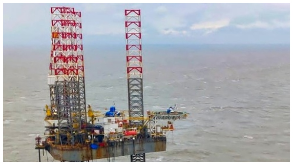 গুজরাতে ঘূর্ণিঝড় বিপর্যয়